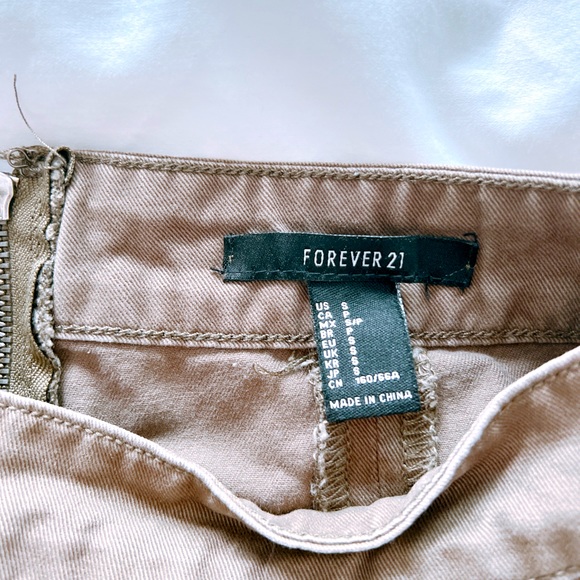 Forever 21 Tulip skirt - Picture 3 of 3